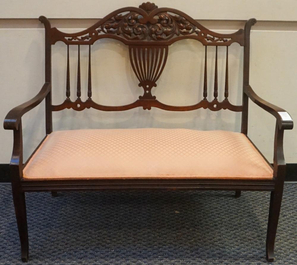 REGENCY STYLE MAHOGANY