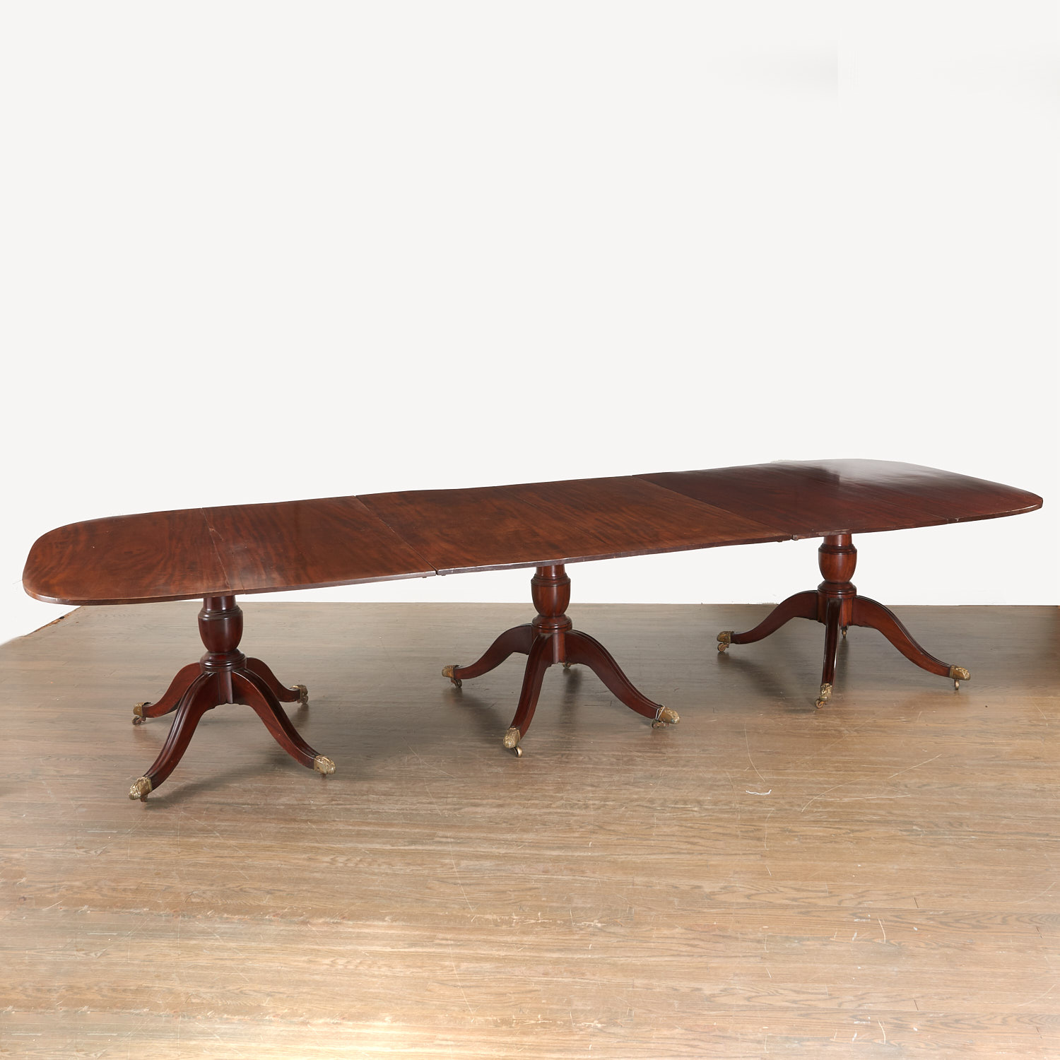 REGENCY TRIPLE PEDESTAL MAHOGANY
