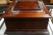 REGINA 16-INCH DISC MUSIC BOX,