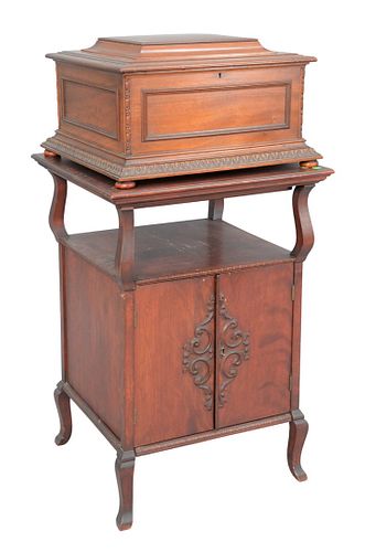 REGINA DISC MUSIC BOX IN MAHOGANY