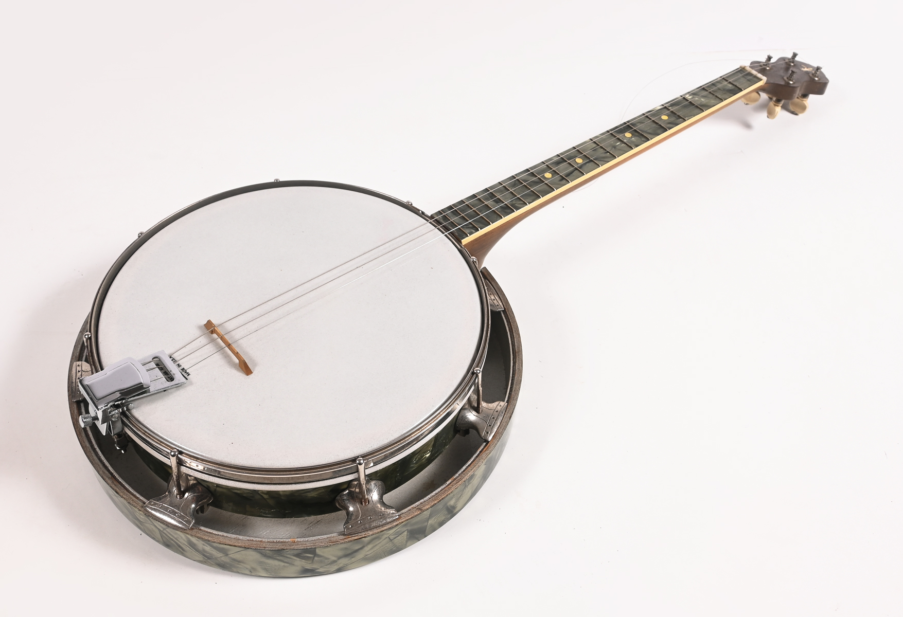 REMO BANJO IN CASE: Formica