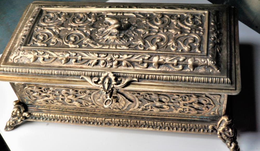 RENAISSANCE POLISHED BRONZE JEWELRY
