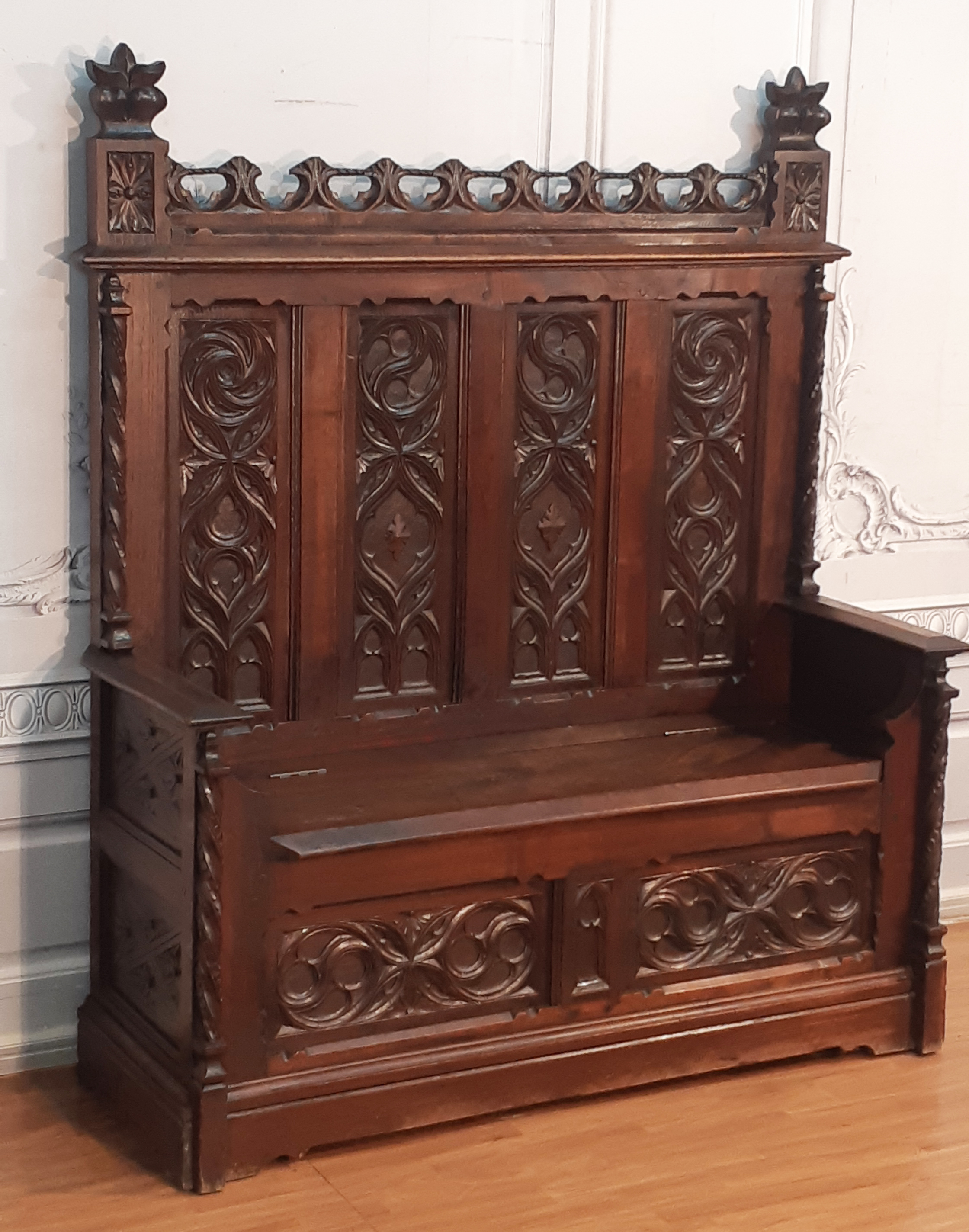 RENAISSANCE REVIVAL CARVED OAK LIFT