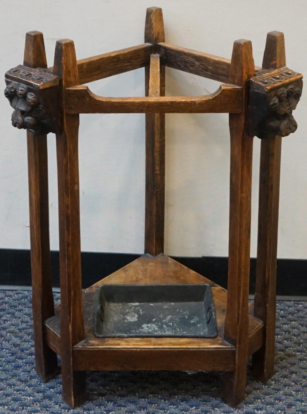 RENAISSANCE STYLE OAK CORNER