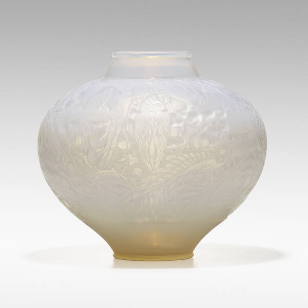 René Lalique. Aras vase. c. 1924,