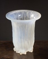 RENE LALIQUE "EUCALYPTUS" OPAL