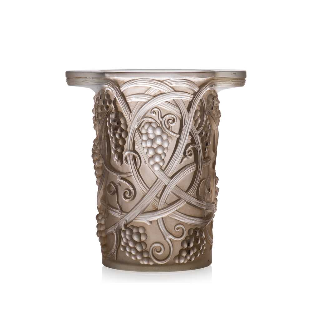 ‡ RENé LALIQUE (FRENCH 1860-1945)
