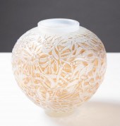RENE LALIQUE "GUI" TINTED GLAS
