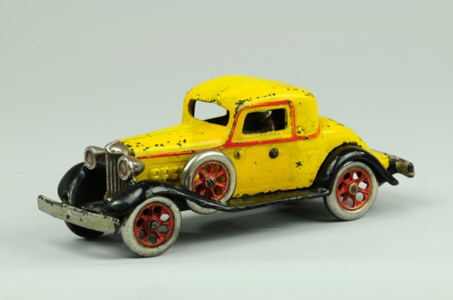 'REO' ROYAL COUPE Arcade cast