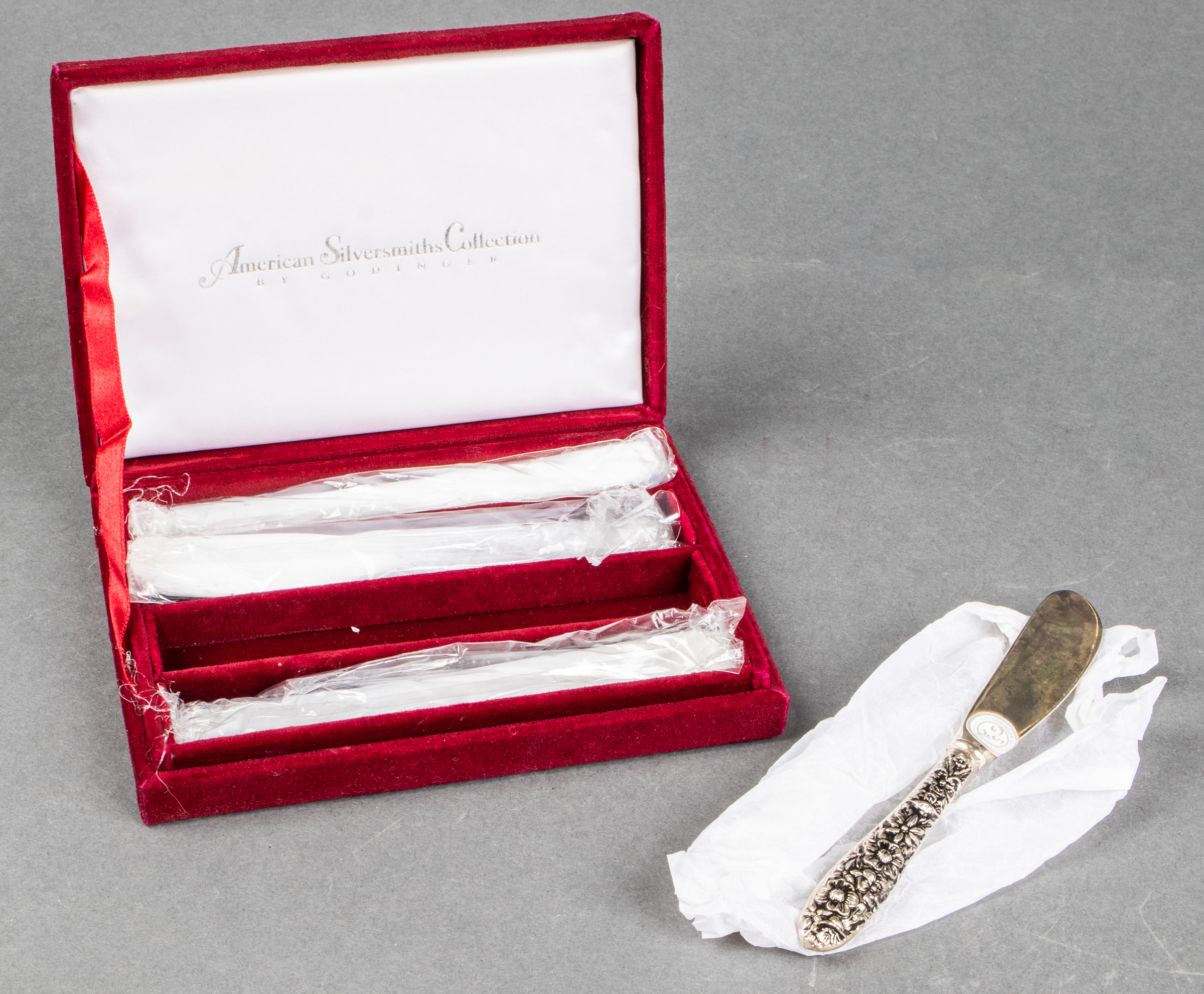 REPOUSSE SILVER PLATE CHEESE KNIVES