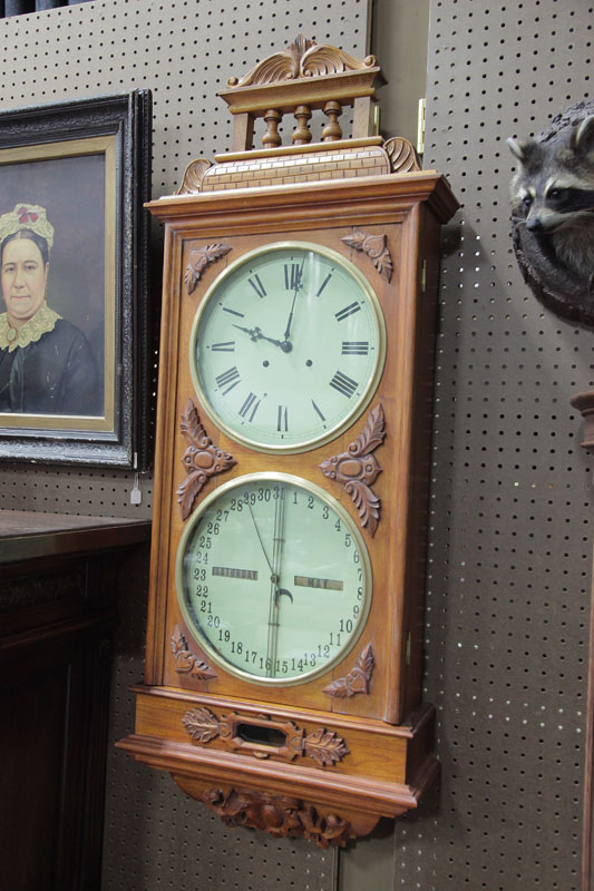 REPRODUCTION CALENDAR WALL CLOCK.