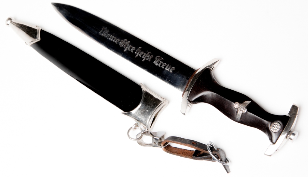 REPRODUCTION GERMAN WWII DAGGER.