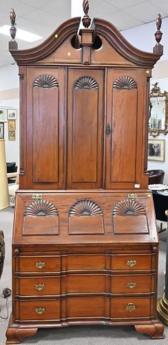 REPRODUCTION MAHOGANY CHIPPENDALE
