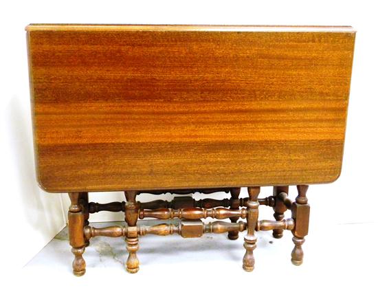 Reproduction mahogany drop leaf