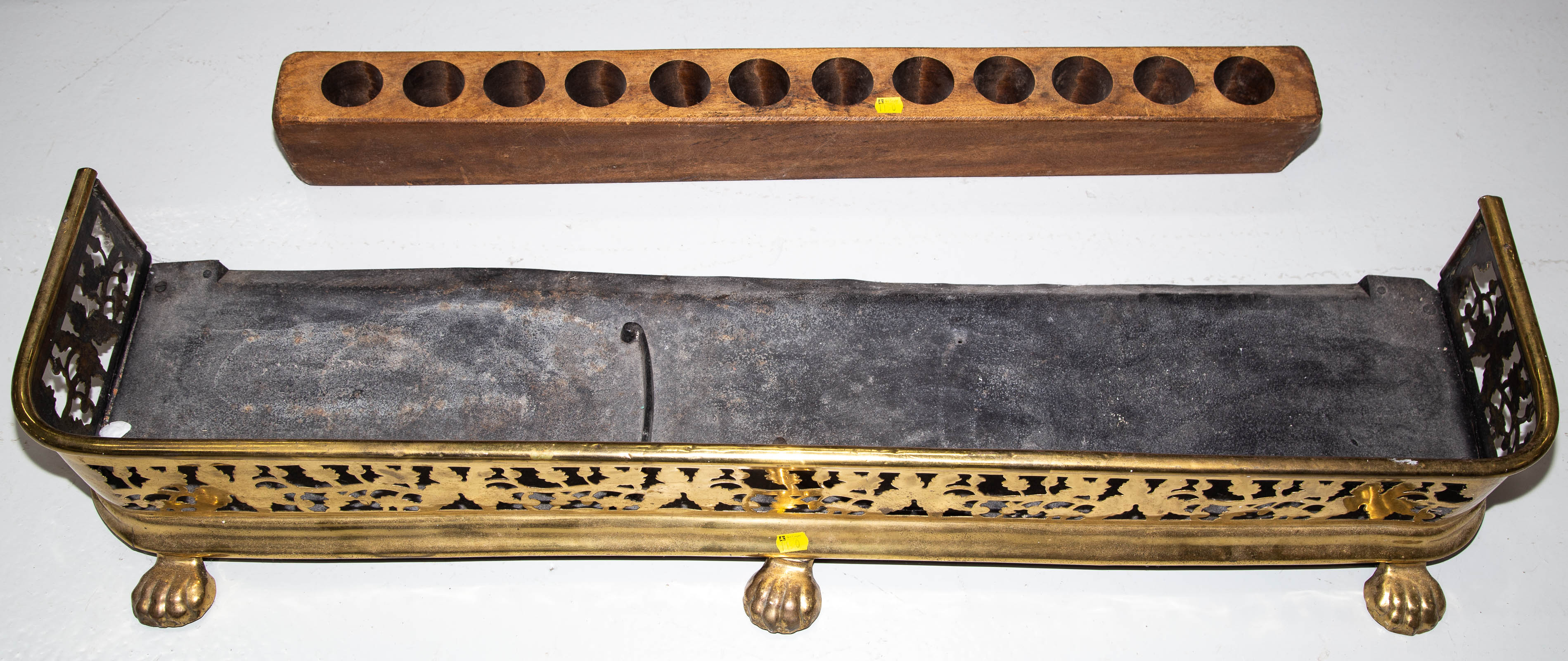 RETICULATED BRASS FENDER; VOTIVE