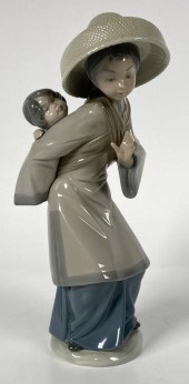 RETIRED LLADRO DAISA #5123 CHI
