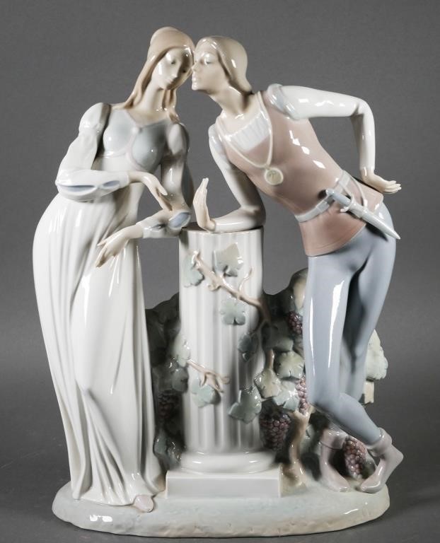RETIRED LLADRO ROMEO AND JULIET