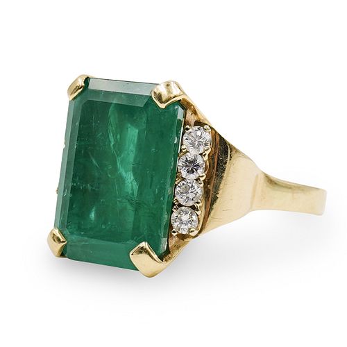 RETRO 14K GOLD LARGE EMERALD