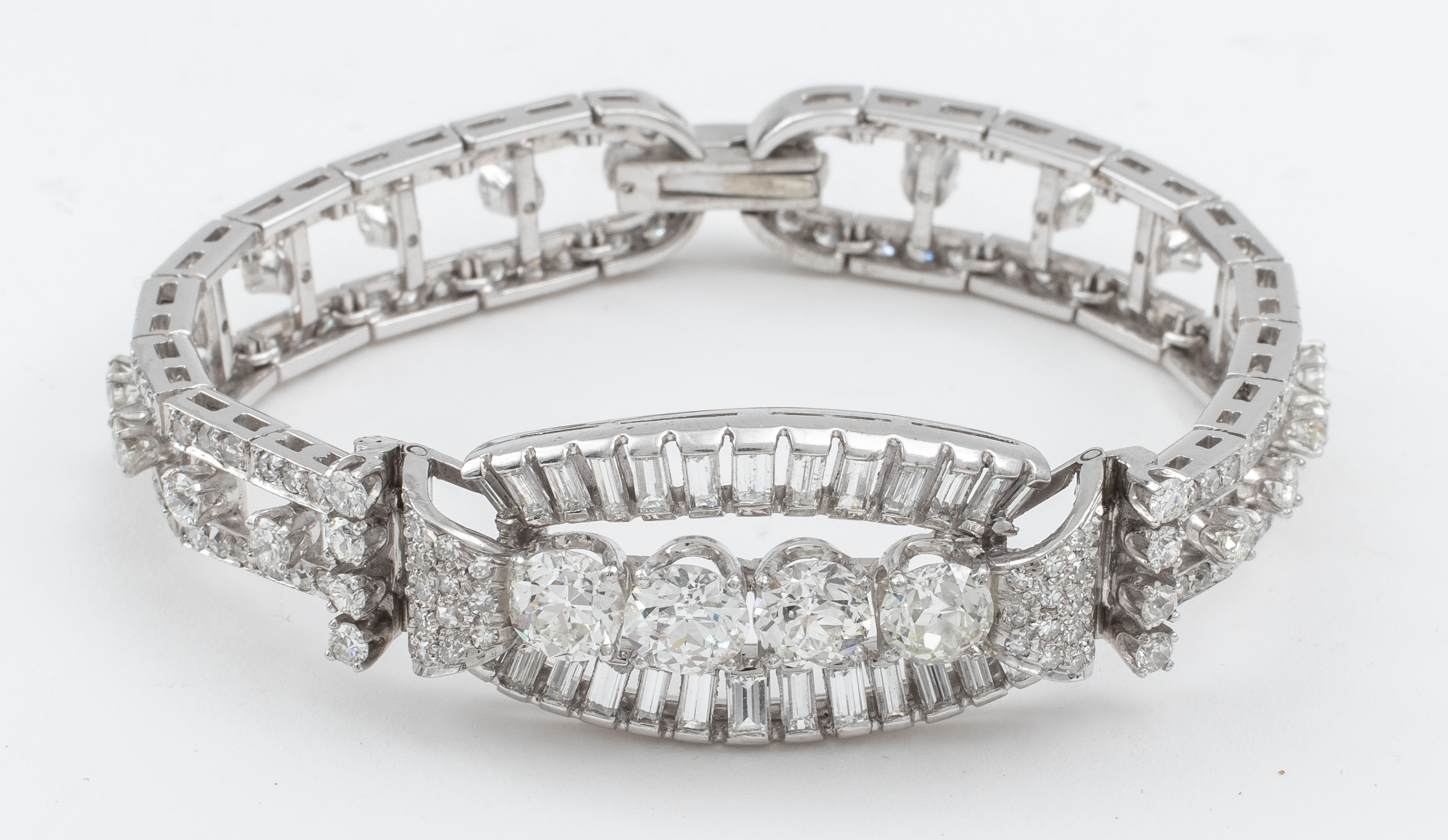 RETRO 1940S PLATINUM & DIAMOND