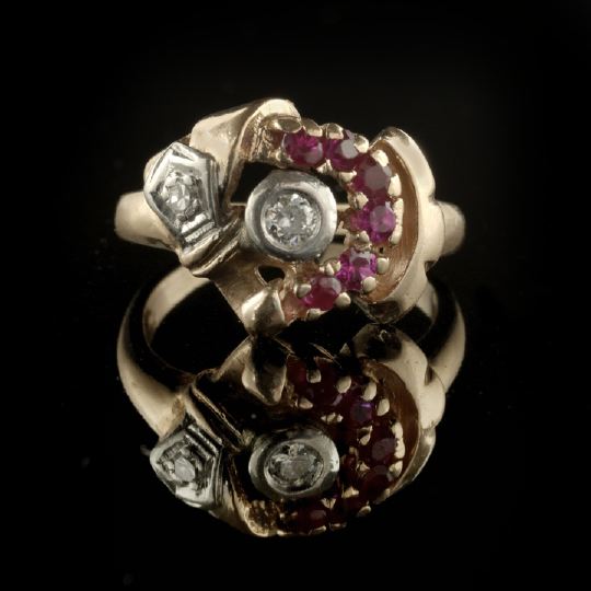 Retro Moderne Eighteen-Karat Rose
