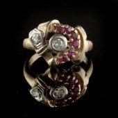 Retro Moderne Eighteen-Karat R