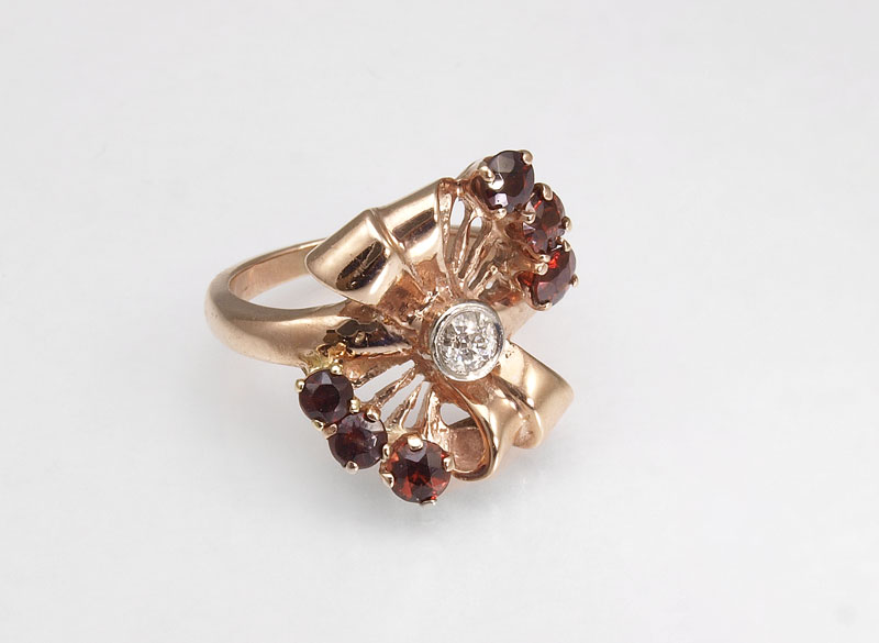 RETRO ROSE GOLD DIAMOND & GARNET