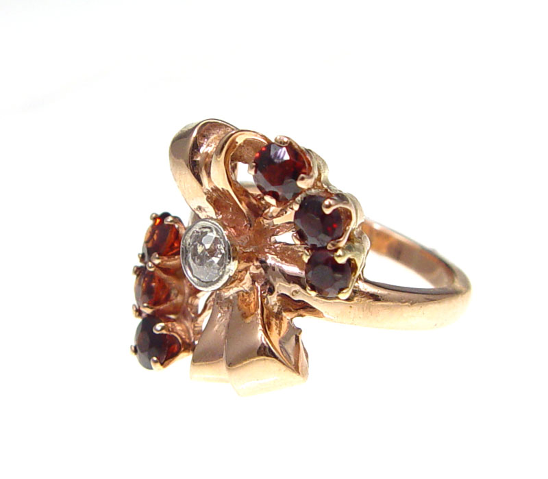 RETRO ROSE GOLD DIAMOND & GARNET