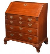RHODE ISLAND CHIPPENDALE MAHOG