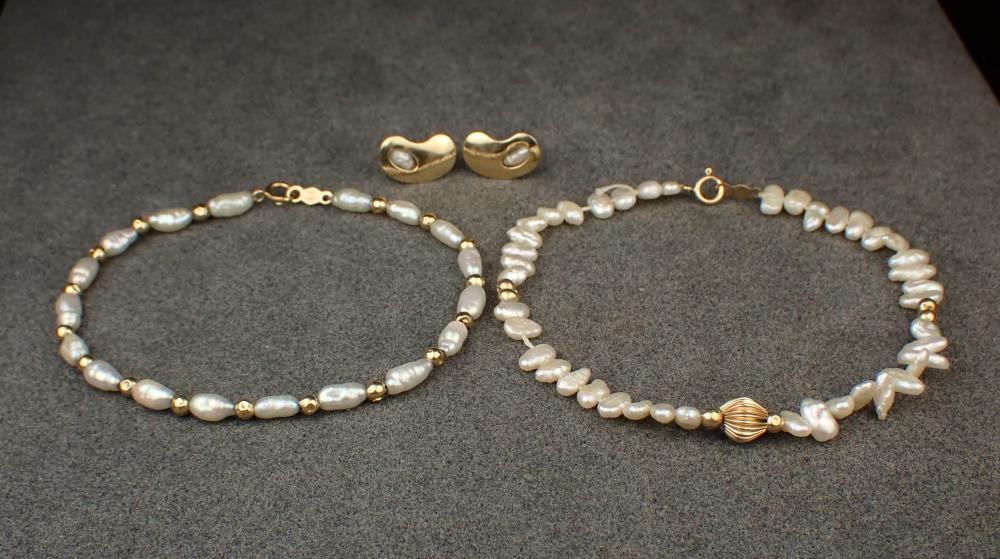 RICE PEARL AND GOLD EARRINGS AND