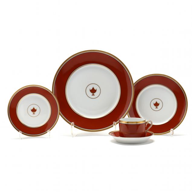 RICHARD GINORI, A LARGE PARTIAL SET