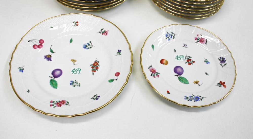 RICHARD GINORI "PERUGIA" CHINA SET,