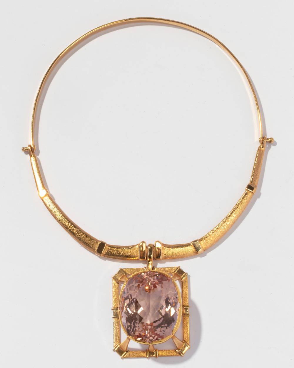 RICHARD JONES 18 KARAT PINK GOLD