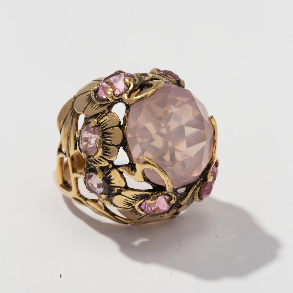 RICHARD JONES 18 KARAT YELLOW GOLD,
