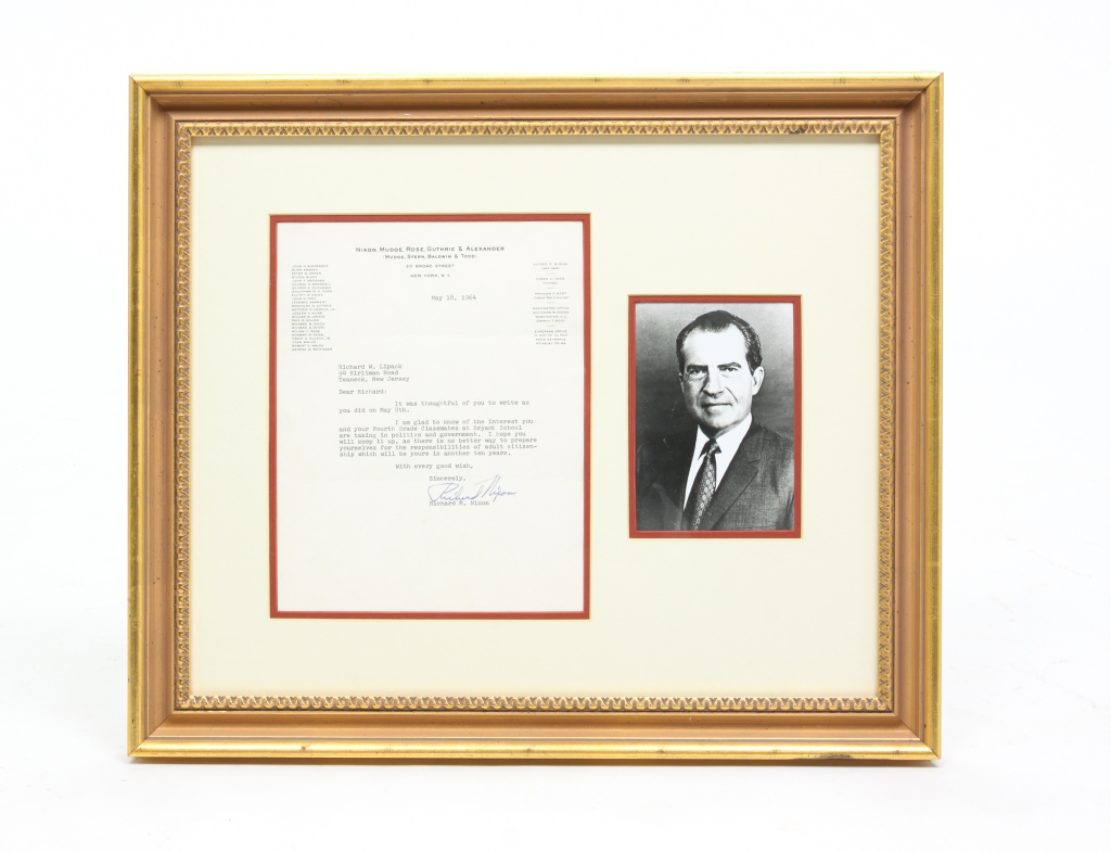 RICHARD NIXON SIGNATURE. Richard