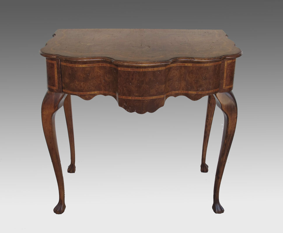 RICHLY BURLED WRITING TABLE: