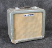 RICKENBACKER MODEL M-11 AMPLIF