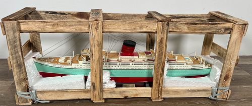 RMS CARONIA MODEL SHIP -