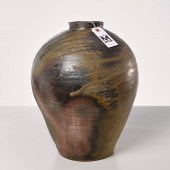 ROB BARNARD, LARGE STUDIO POTT