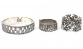 ROBERT LARIN CHOKER & 2 BRACEL