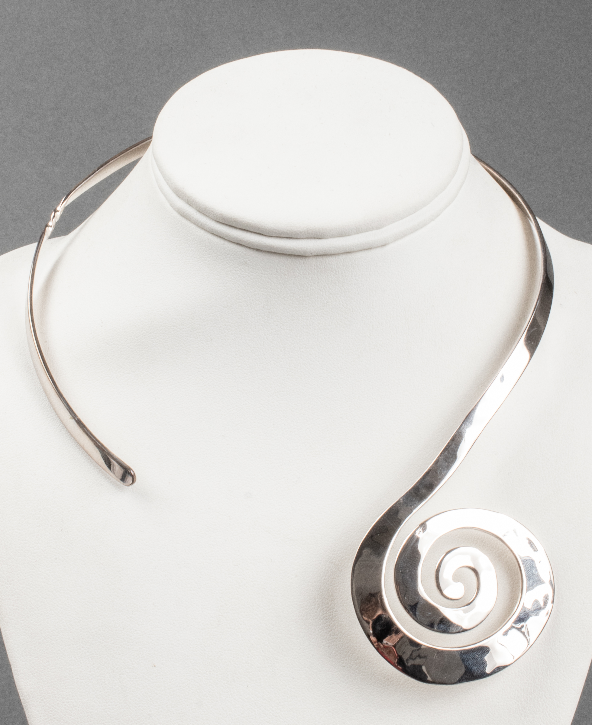 ROBERT LEE MORRIS STERLING SILVER