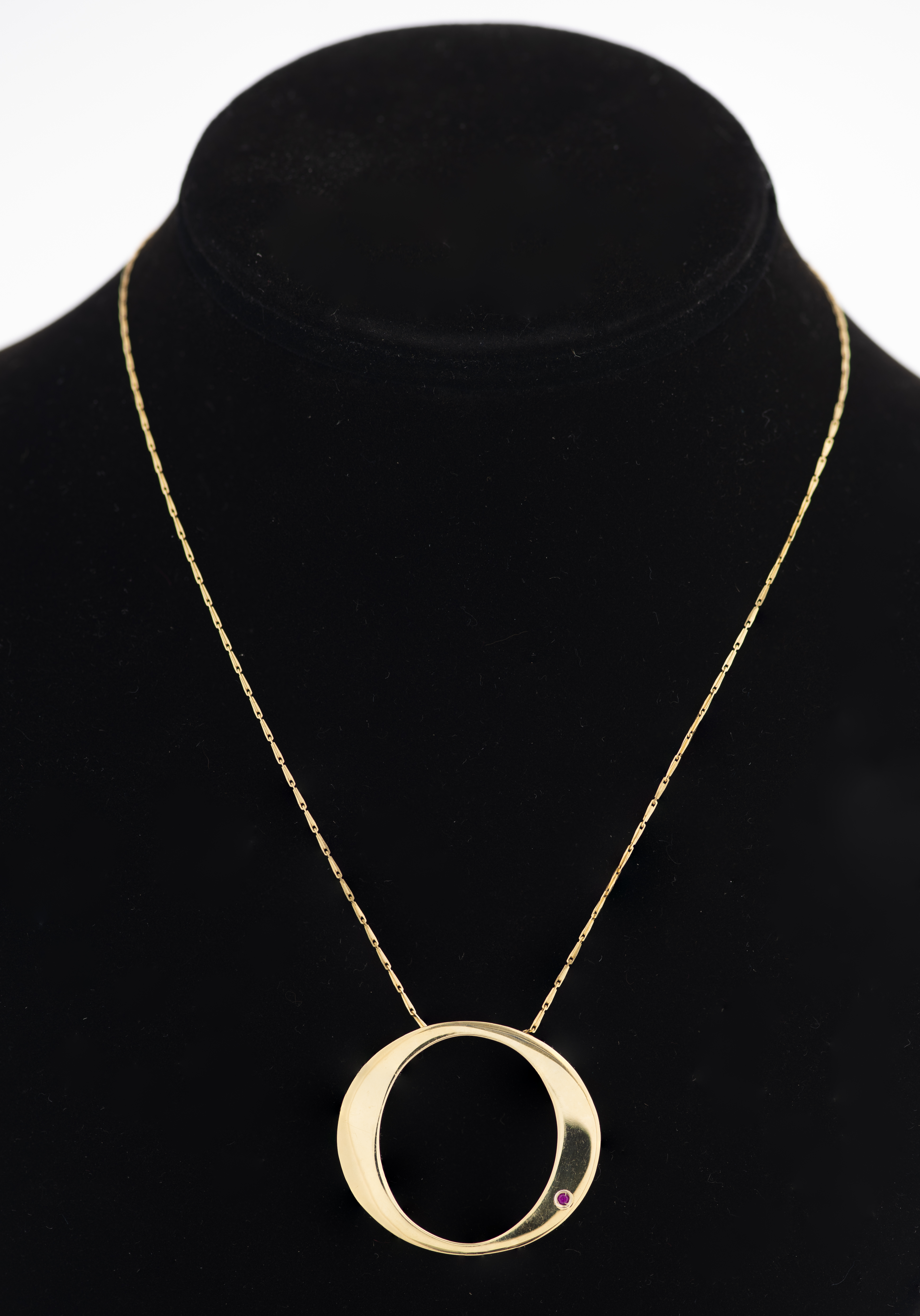 ROBERTO COIN 18K GOLD RUBY "O"