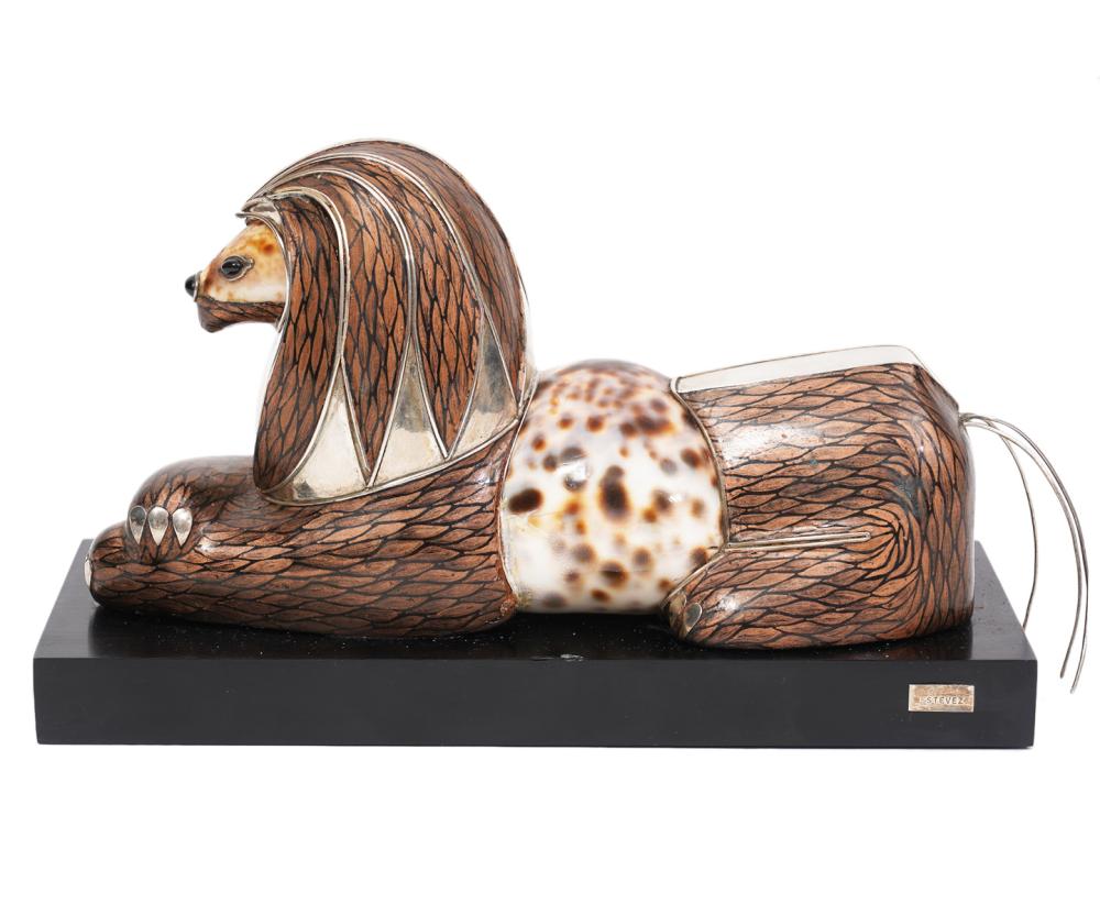 ROBERTO ESTEVEZ LION
