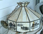 ROBINS ROOST SLAG GLASS LAMPA