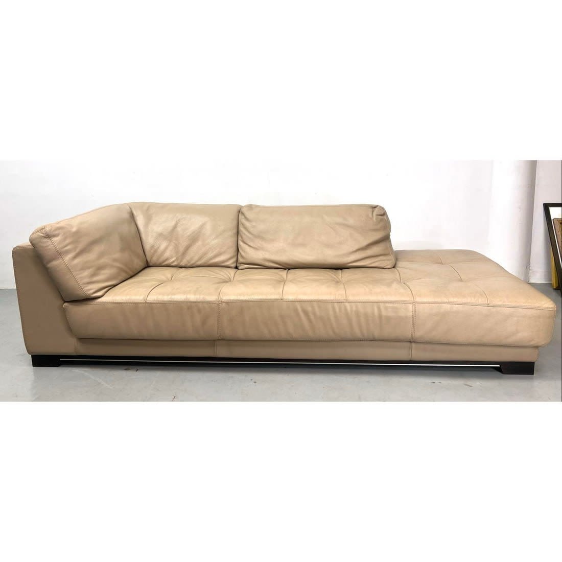 ROCHE BOBOIS Leather Chaise