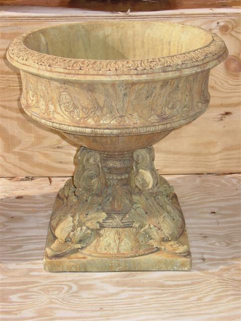 ROCOCCO CAST STONE URN Of