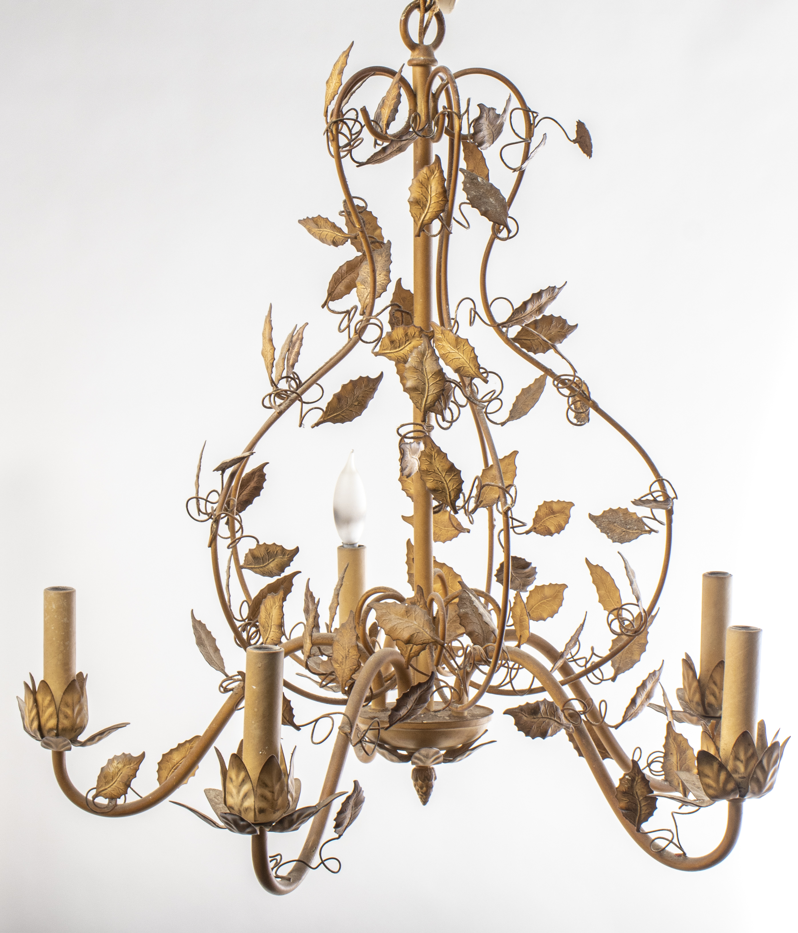 ROCOCO STYLE FOLIATE MOTIF TOLE