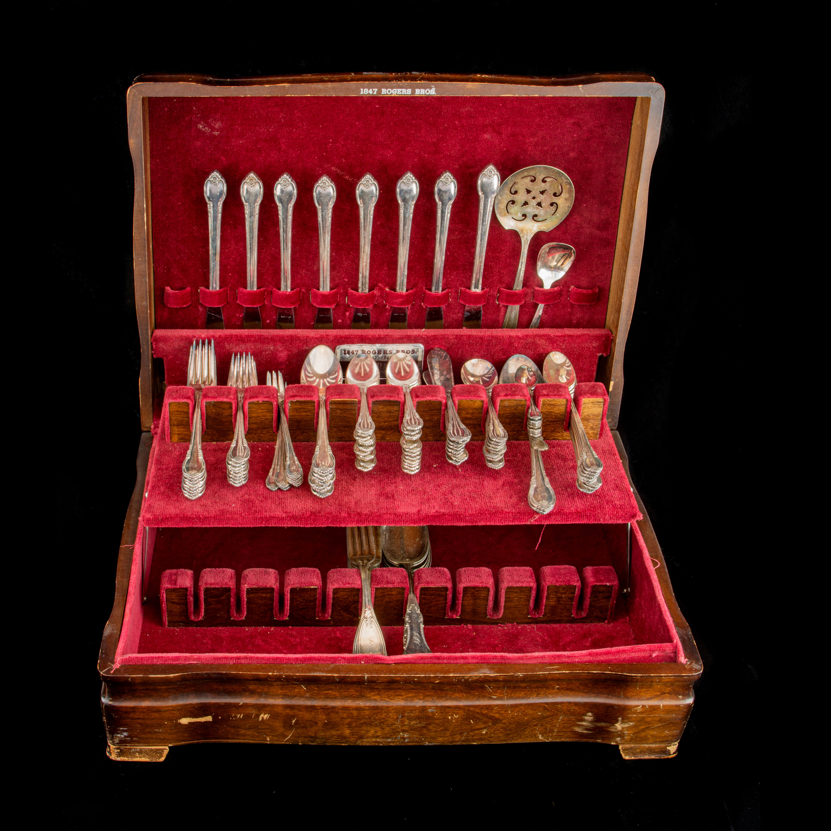 ROGER BROS REMEMBRANCE SILVER PLATE