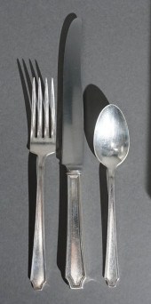 ROGER BROS SILVERPLATE FLATWAR