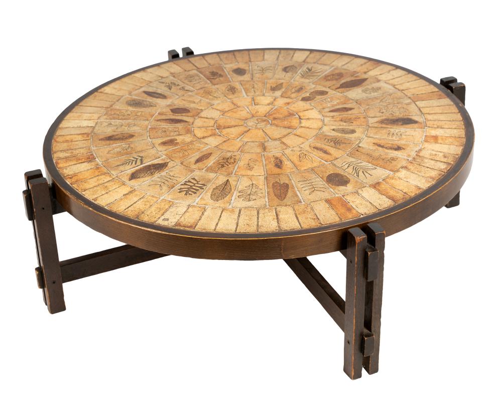 ROGER CAPRON (1922 - 2006): ROUND