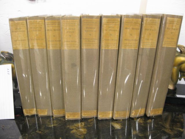 Roman Contemporian The Realist Book